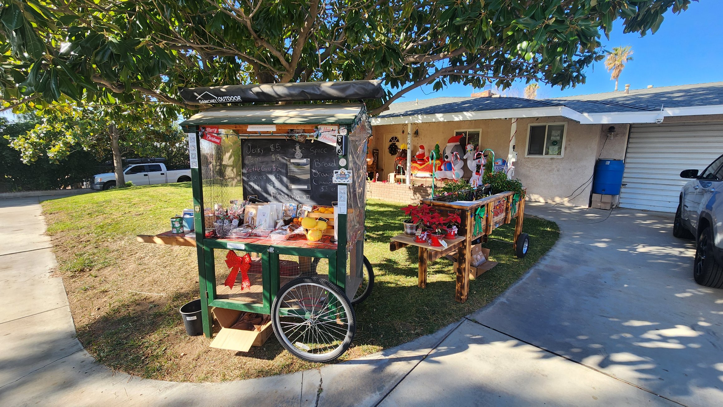 https://sunsetsanctuary.farm/stands/1/photos/photo4.jpg